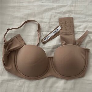 SKIMS Tan Strapless Bra